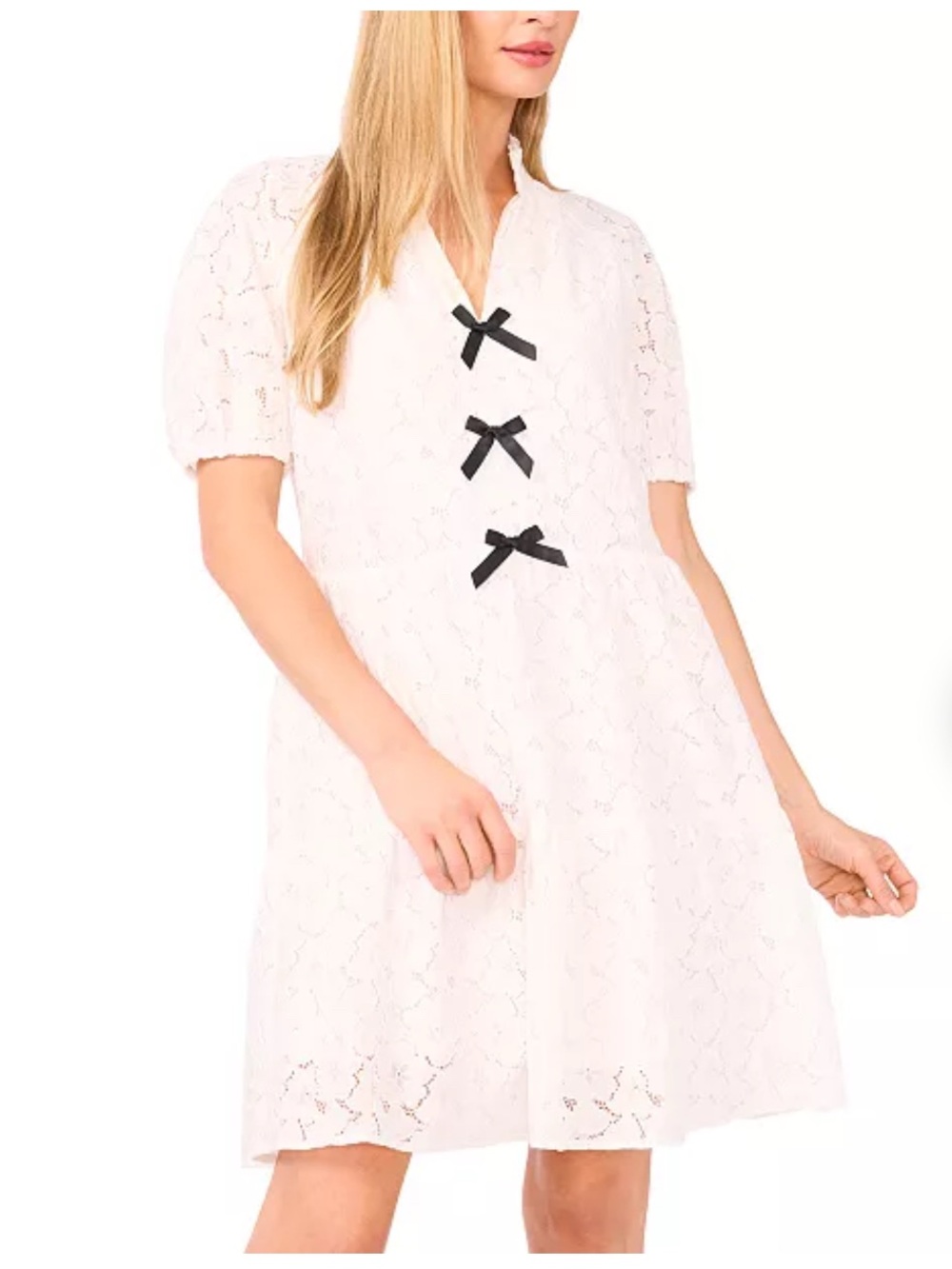 🎀NWT CeCe white lace, baby doll dress with black bow detail in size large.